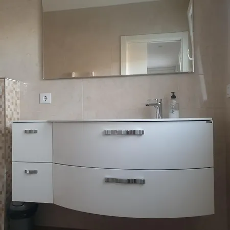 Precioso En Samil A Pie De Playa 比戈